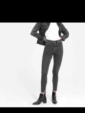 Everlane The Mid-Rise Skinny Jeans in Charcoal